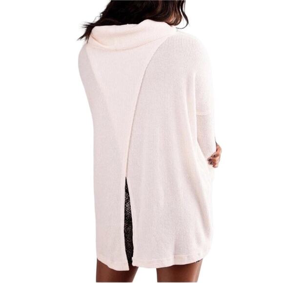 FREE PEOPLE Oversize Split Back Thermal Top Women S Beige Juicy Boho Cottage NWT - Picture 4 of 11